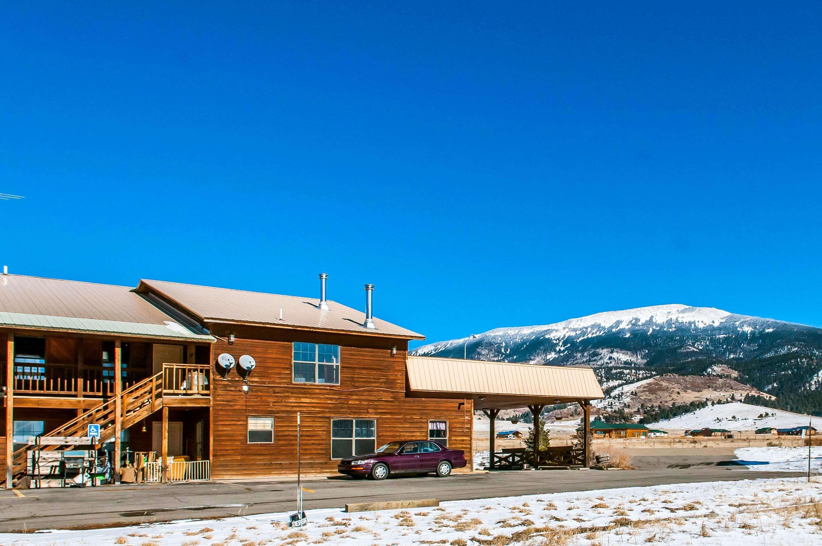 Econo Lodge Eagle Nest Exterior photo