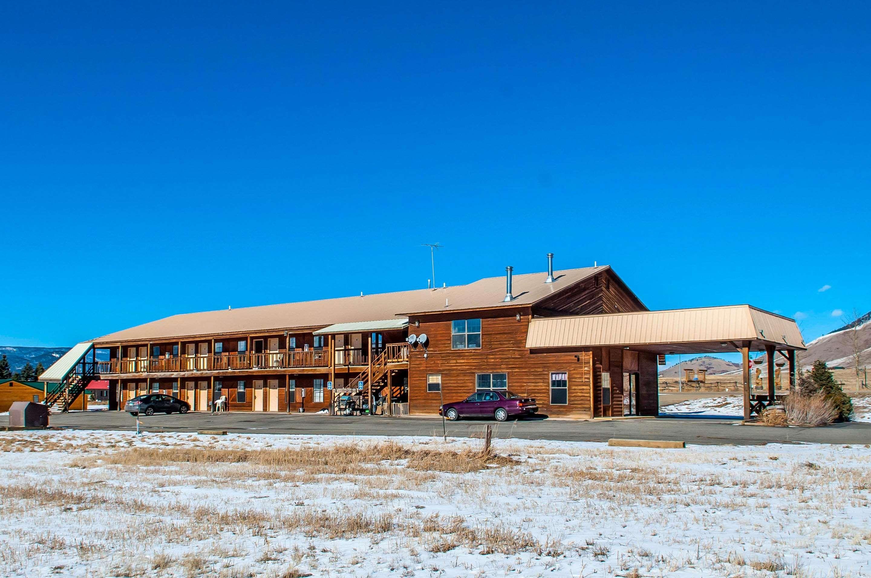 Econo Lodge Eagle Nest Exterior photo
