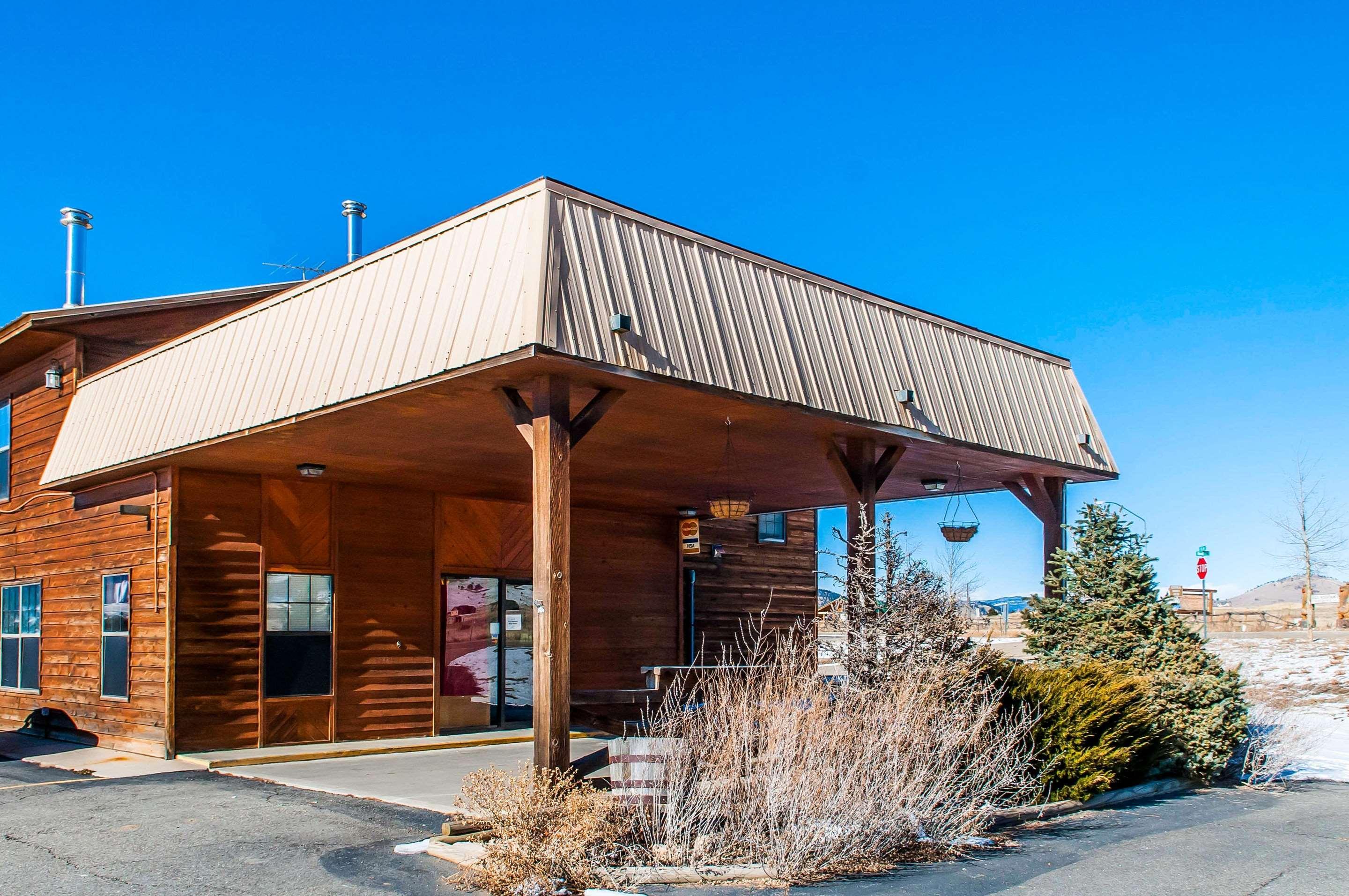 Econo Lodge Eagle Nest Exterior photo
